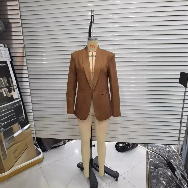 Damen nan lang geschnittener Blazer im Wildleder‑Imitat mit weichem Schalkragen und paspelierten Leistentaschen Drune