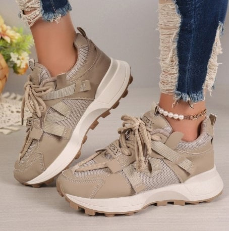 Damen Chunky-Plateau-Sneaker mit atmungsaktivem Mesh und montierten Riemen Drune