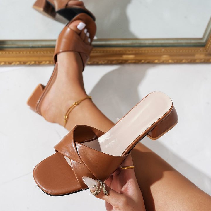 Damen Mules mit elegantem überkreuztem Riemen und komfortablem Blockabsatz Drune