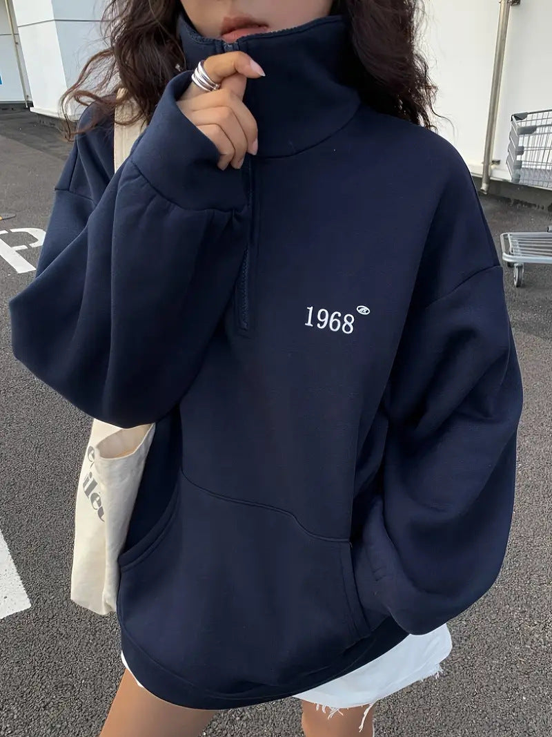 Damen oversized Hoodie mit kurzem Reißverschluss, hohem Stehkragen und Kängurutasche Minimalstick Drune