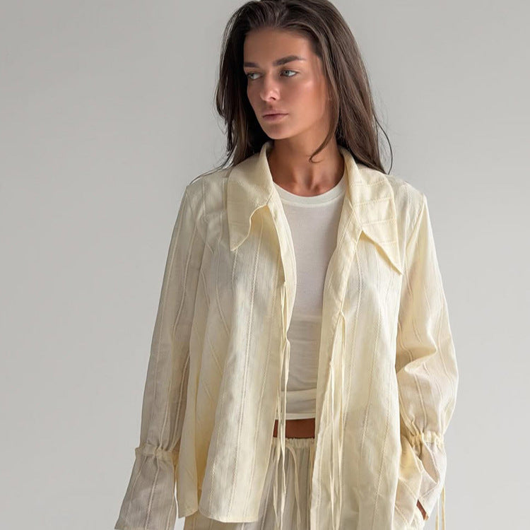 Damen Locker fallende Leinenoptik-Bluse mit dekorativen Bindebändern und transparenter Streifenstruktur Drune
