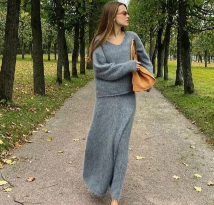 Damen Strickkleid mit tiefem V-Ausschnitt und weichem Mohair-Material Drune