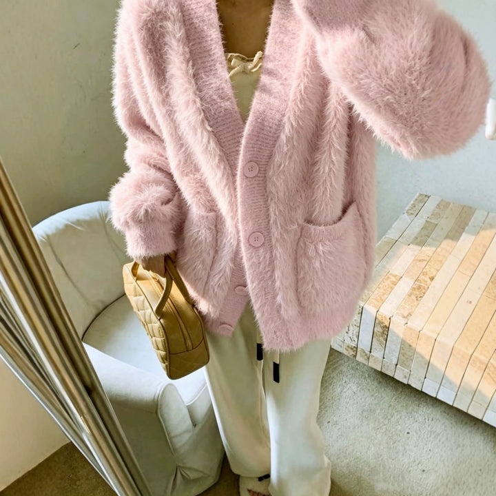 Damen Fluffy-Cardigan mit tiefem V-Ausschnitt, gerippter Knopfleiste und Eingrifftaschen Drune
