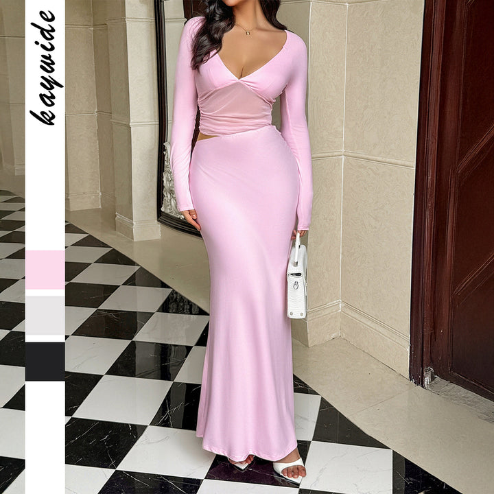 Damen nan tailliertes Maxikleid mit tiefem V‑Ausschnitt, seitlichem Cut‑Out und figurbetonter Stretch‑Silhouette Drune
