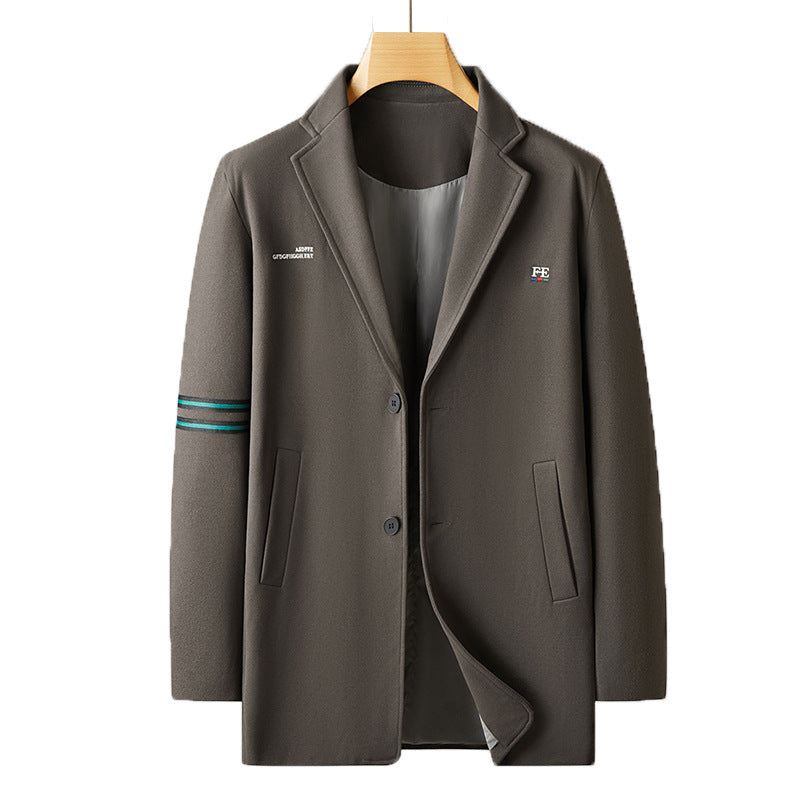 Herren Kurzer Wollmix-Mantel im Blazer-Stil mit Ärmelstreifen und minimaler Logostickerei Drune