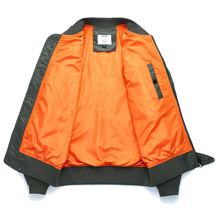 Herren Flight‑Bomberjacke mit Patch‑Applikationen, Ärmel‑Utilitytasche und orangefarbenem Innenfutter Drune