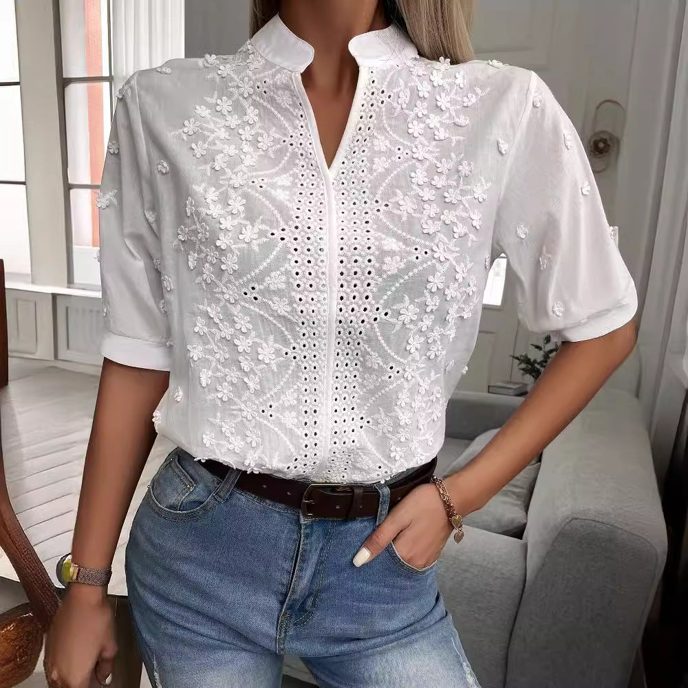 Damen Bluse mit floralen Stickereien und Knopfleiste Drune