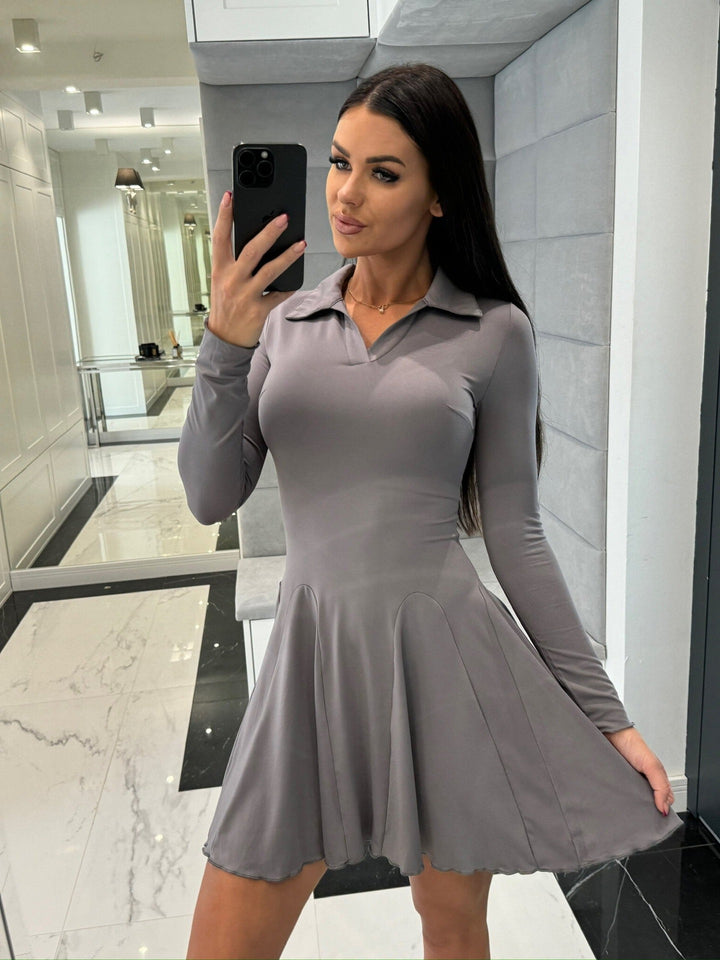 Damen Sportliches Kleid mit Polokragen und schwingendem Rock Drune