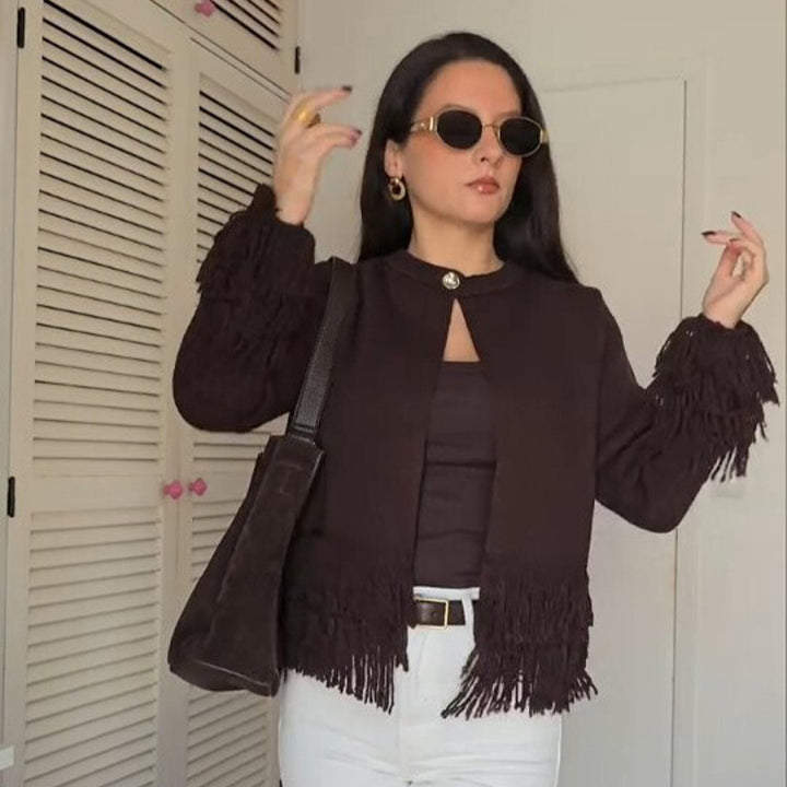 Damen Strickjacke mit Lagenfransen, Perlmuttverschluss und kastiger Silhouette Drune