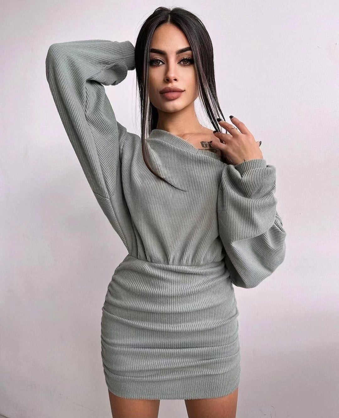 Damen Minikleid mit asymmetrischem Design und weitem Kragen Drune