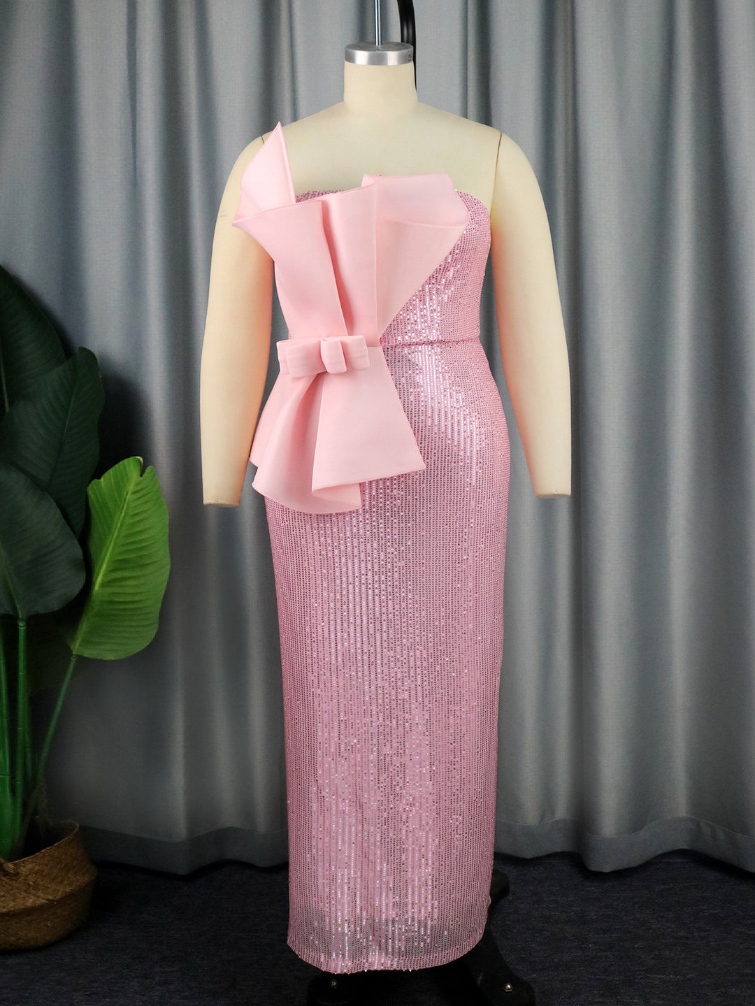 Damen Glänzendes Abendkleid mit asymmetrischem Schnitt und voluminöser Schleifen-Applikation Drune
