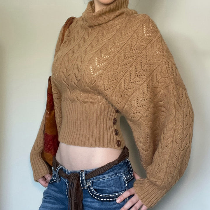 Damen Kurz geschnittener Rollkragen-Strickpullover mit Ballonärmeln und seitlicher Knopfleiste Drune