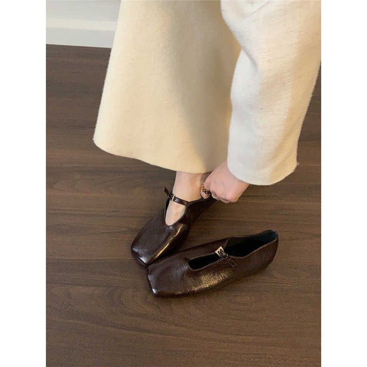 Damen Mules im Mary‑Jane‑Stil mit quadratischer Zehenbox und feinem Riemchen Drune