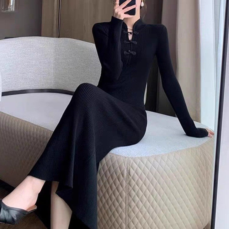 Damen Elegantes Strickkleid mit hohem Kragen und asymmetrischem Saum Drune