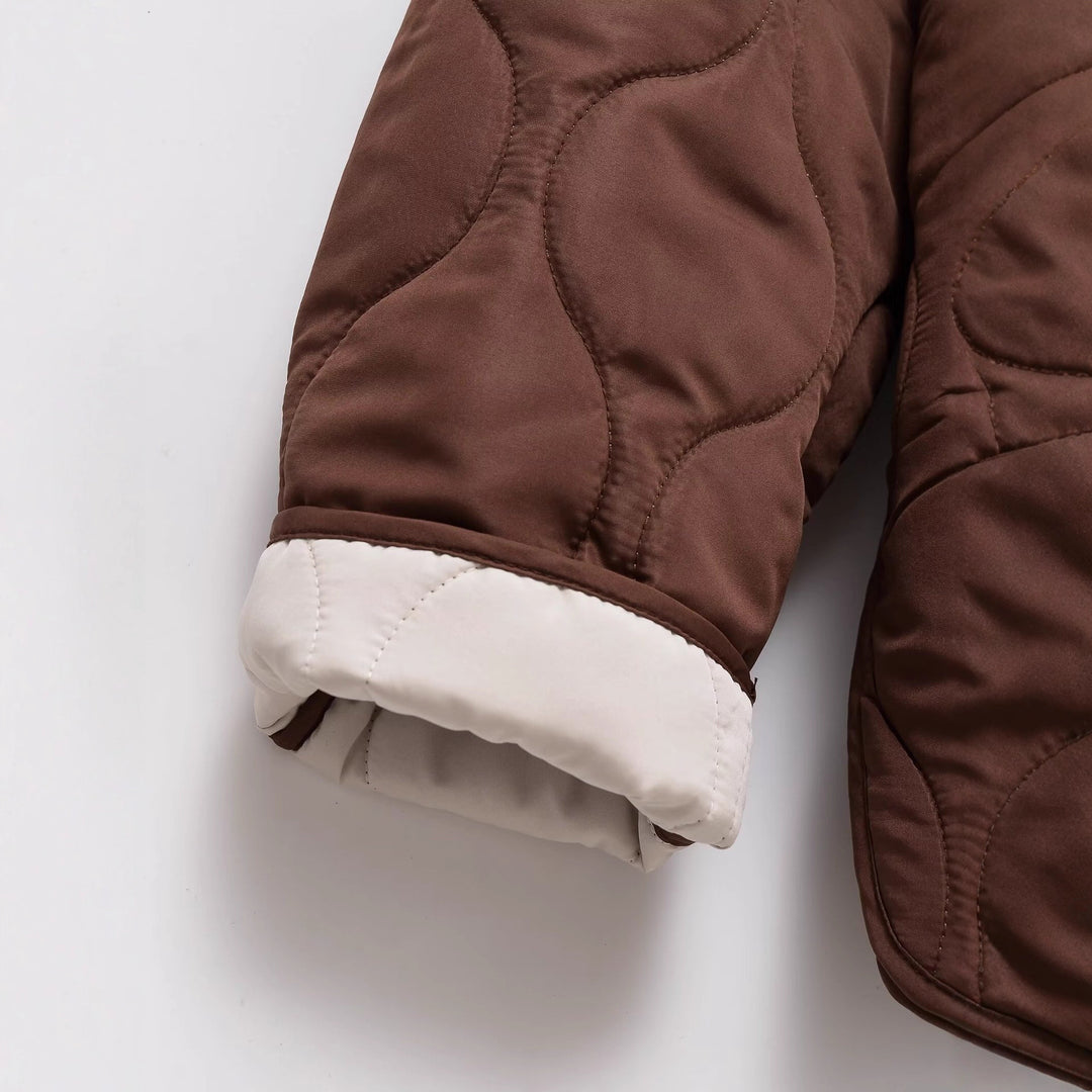 Damen Steppjacke mit modernen Knopfdetails Drune