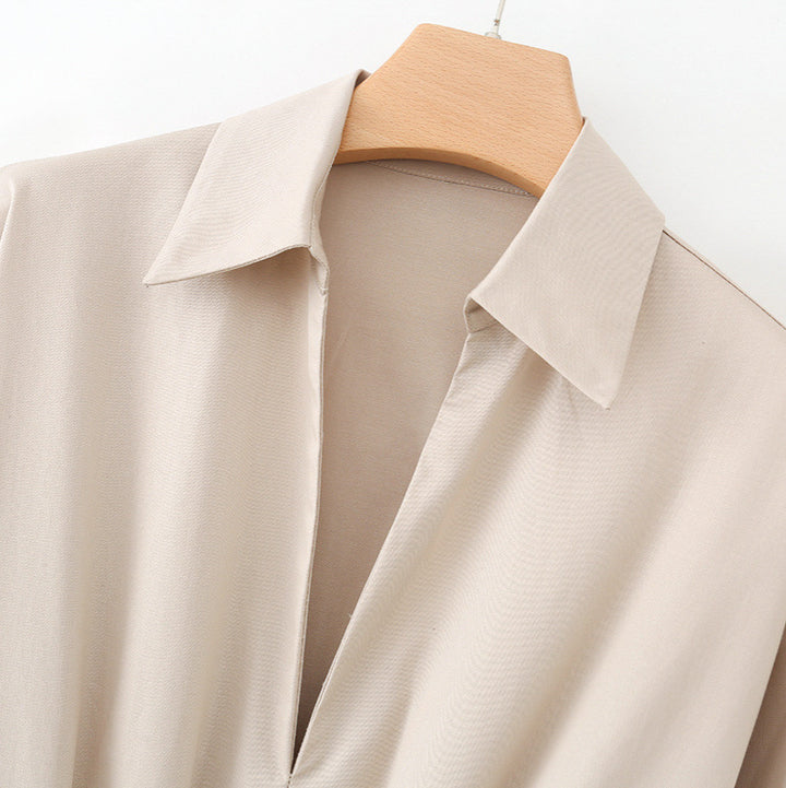 Damen Hemd-Maxikleid mit tiefem V-Ausschnitt, Taillenfalten und schmalem Gürtel Drune