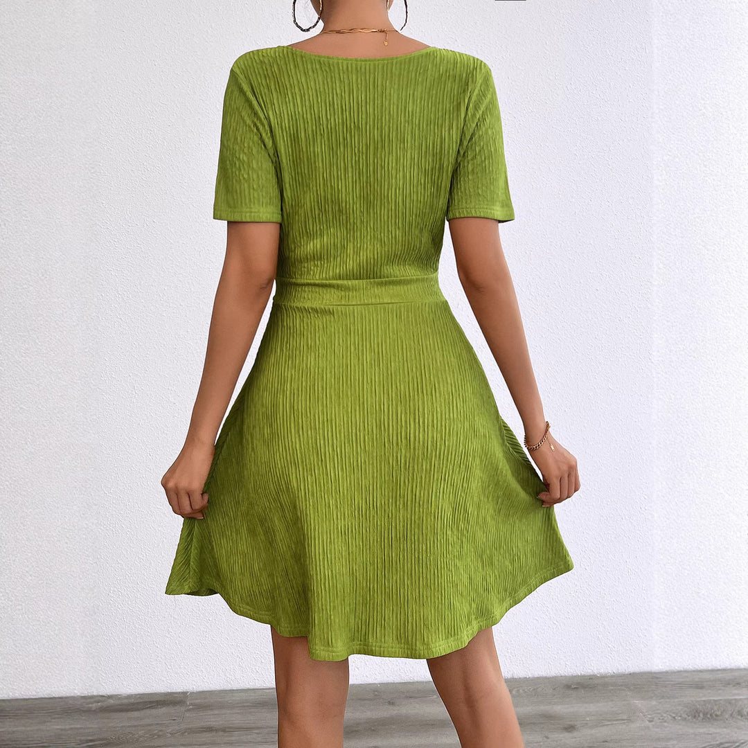 Damen Wickelkleid mit V-Ausschnitt und fließendem Stoff Drune
