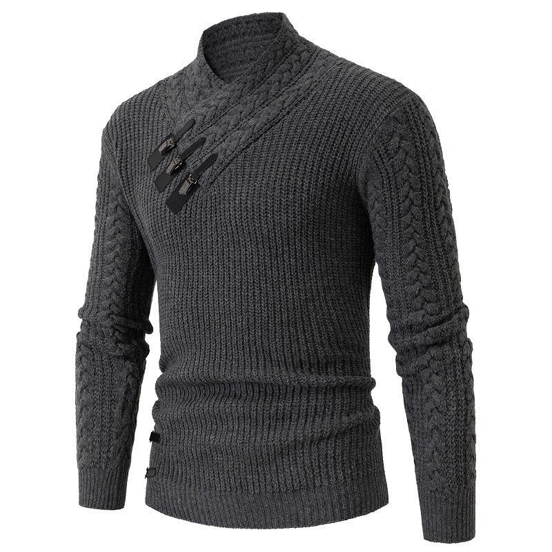 Herren nan Strickpullover mit Schalkragen, Zopfmuster und markanten Schnallenverschlüssen Drune