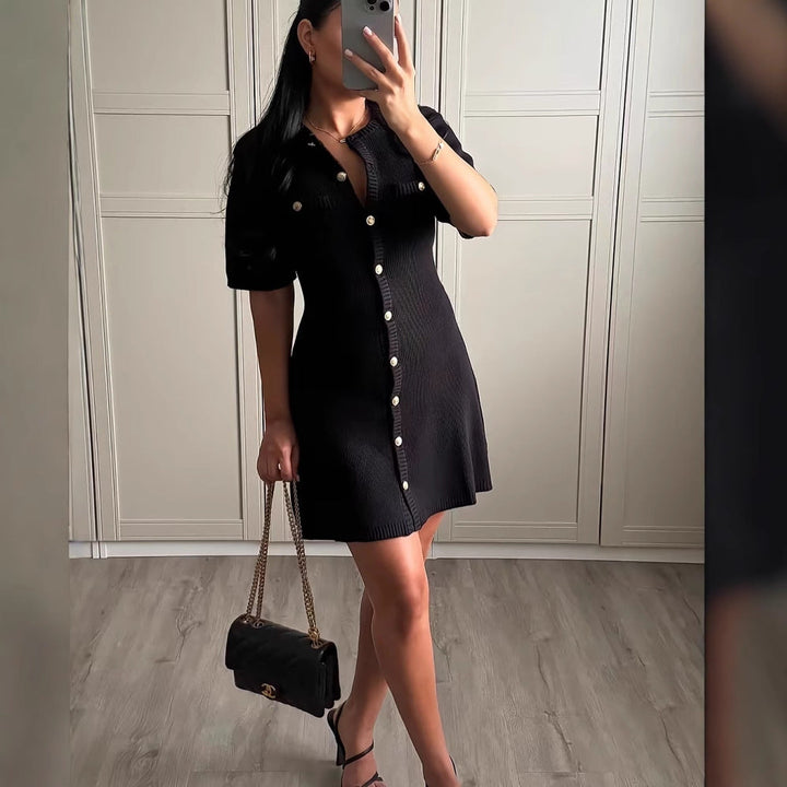 Damen Strickkleid mit kurzen Ärmeln und Knopfleiste Drune