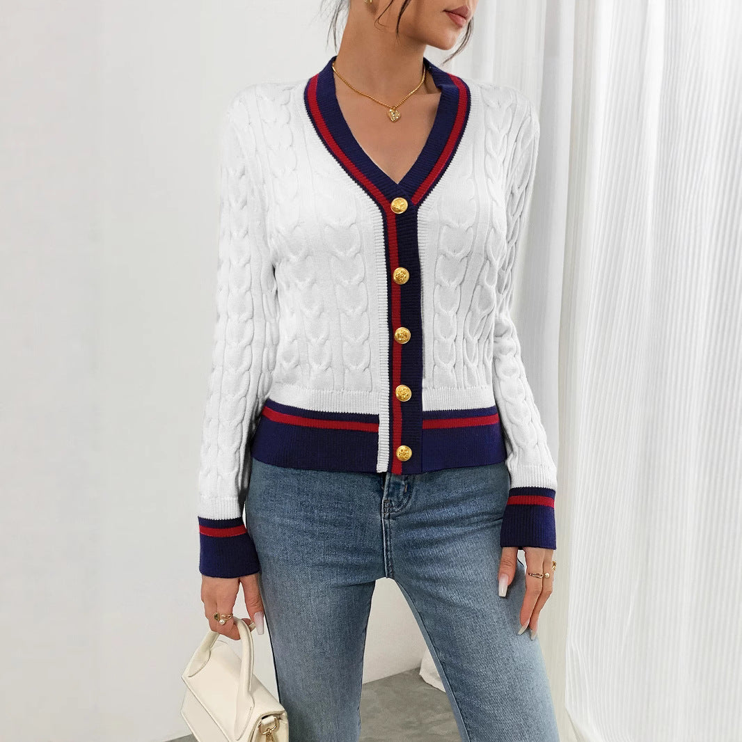 Damen Strickjacke mit klassischen Zopfmuster und kontrastierenden Akzenten Drune