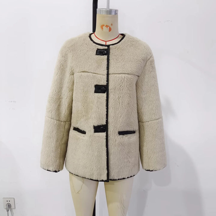 Damen nan kurzer Teddy-Manteljacke im Boxy-Cut mit kontrastpaspeln, Druckknopf- und Zierriegel-Detail Drune