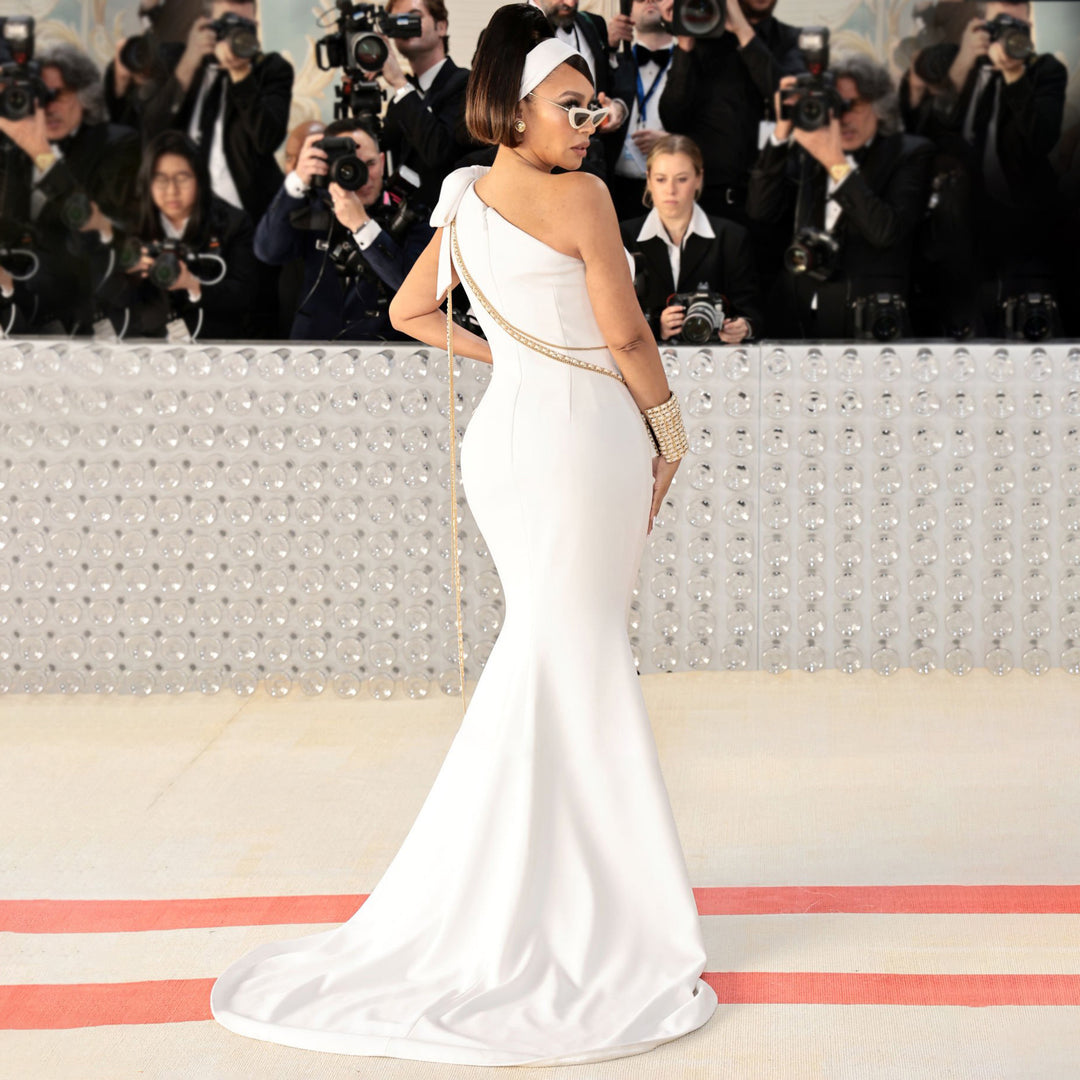 Damen Elegantes Abendkleid mit asymmetrischem Design und glamourösen Kettenakzenten Drune