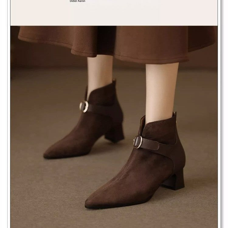 Damen elegante spitze Velours-Ankle-Boots mit mittelhohem Blockabsatz und Zierspange Drune