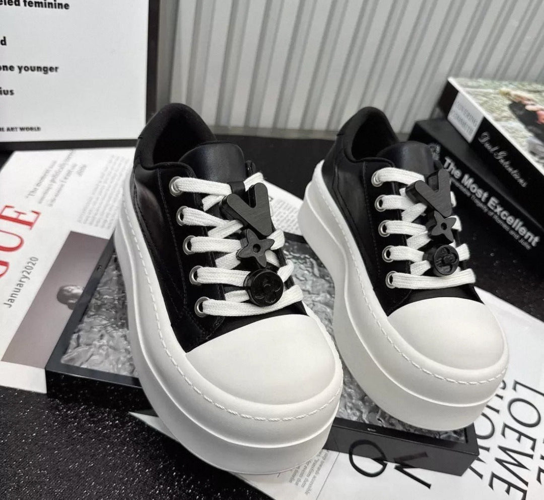 Damen Modische Sneakers mit auffälligem Design Drune