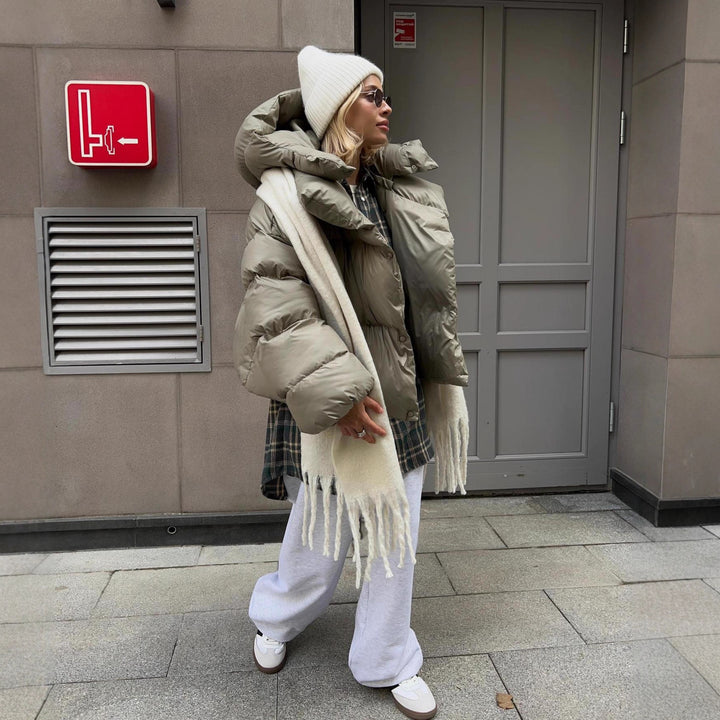 Damen extravagante Oversize Steppdaunenjacke mit extravoluminöser Kapuze Drune