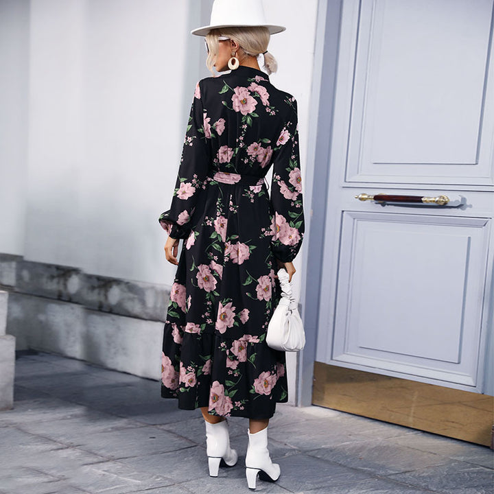Damen Maxikleid mit Stehkragen, Blumenprint, Taillengürtel und Volantstufe Drune