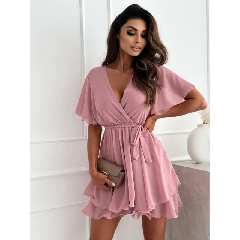 Damen Wickelkleid mit fließendem Schnitt und zarten Rüschendetails Drune