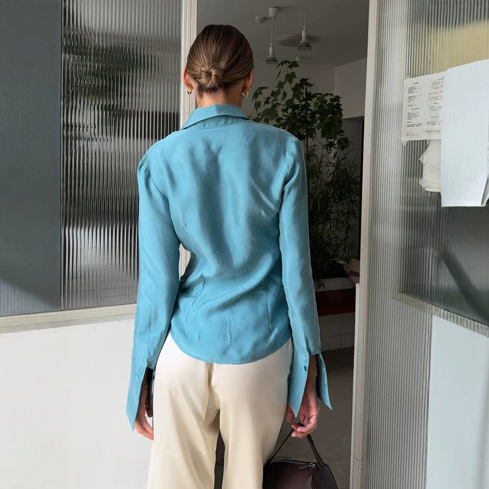 Damen Satinbluse mit taillierter Schnittführung, Hemdkragen und formgebenden Nähten Drune
