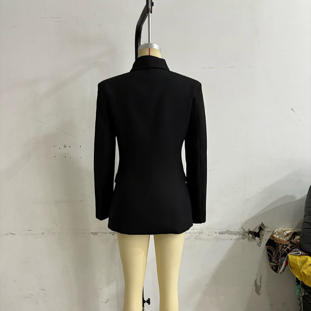 Damen nan taillierter Blazer mit durchgehender Knopfleiste verdeckten Stoffknöpfen und Pattentaschen Drune