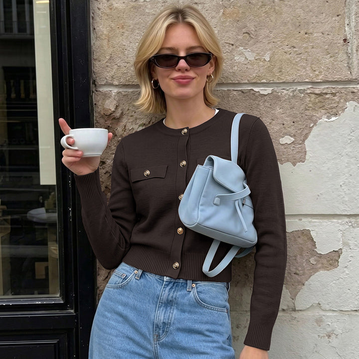 Damen Kurzgeschnittener Feinstrick-Cardigan mit Zierpatten und goldfarbenen Knöpfen Drune