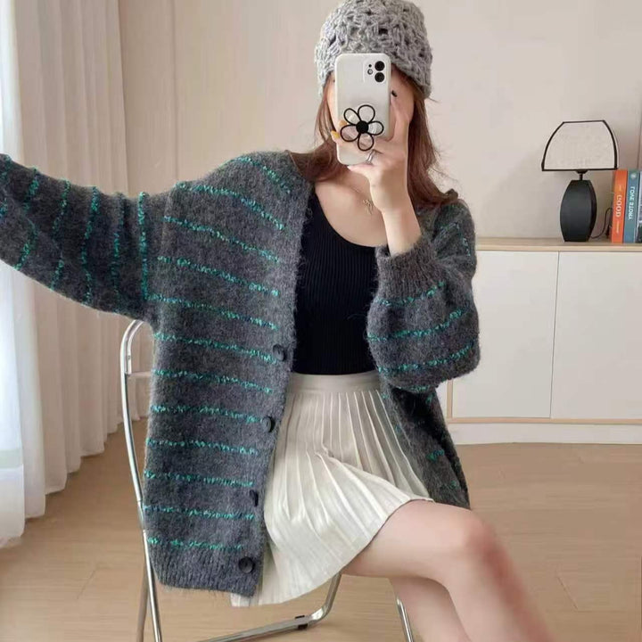 Damen Grobstrickjacke mit farbigen Streifen und modischem Schnitt Drune
