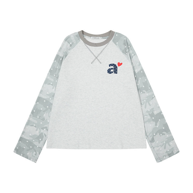 Damen Langarmshirt mit Raglanärmeln, Camouflage-Print und Herz-Initiale Drune