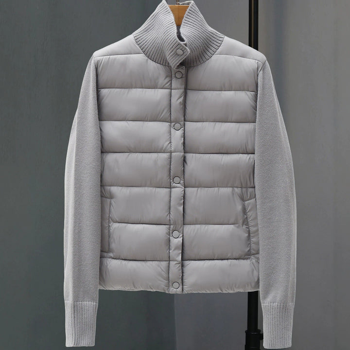 Damen Kurz gefütterte Steppjacke mit gestrickten Ärmeln und Rippkragen Drune