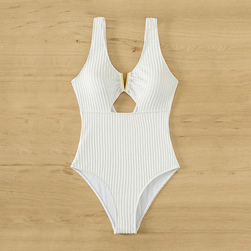 Damen Einteiler Badeanzug mit modischem Cut-Out und goldenen Akzenten Drune
