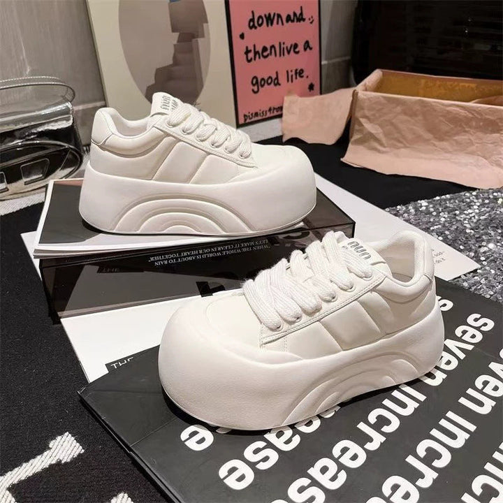 Damen Sportliche Plattform-Sneaker mit strapazierfähigem Obermaterial Drune