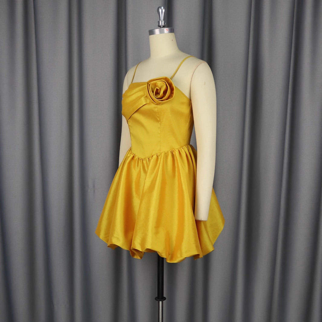 Damen Verspieltes Minikleid mit asymmetrischem Oberteil und floralem Detail Drune