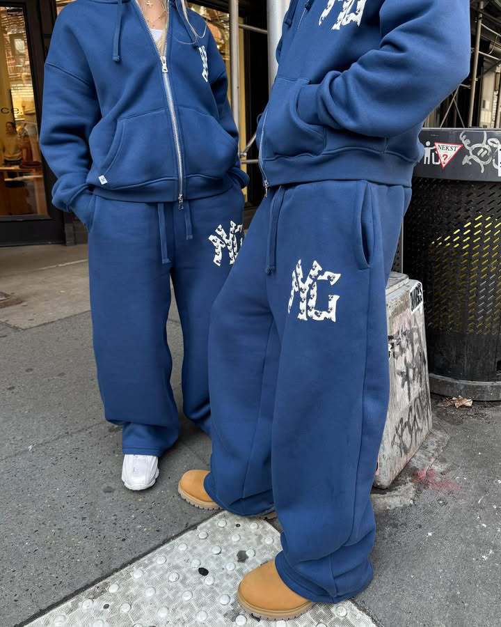 Unisex nan weit geschnittene Kapuzen-Sweatjacke mit beidseitig öffnendem Reißverschluss und Logo-Applikation Drune