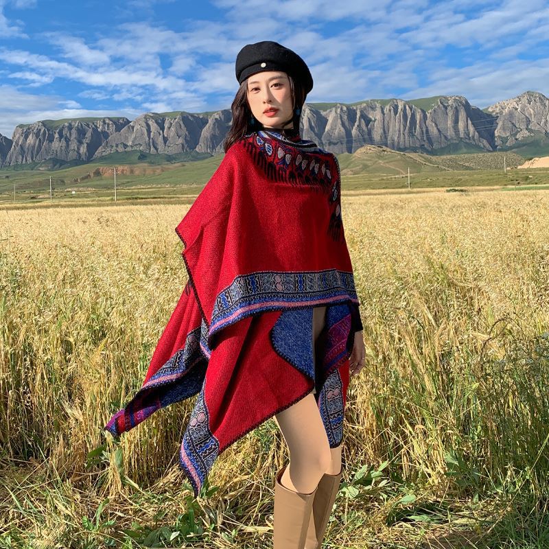 Damen Oversize-Poncho im Ethno-Jacquard mit V-Ausschnitt und strukturiertem Saum Drune