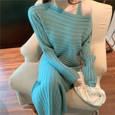 Damen Strickkleid mit asymmetrischem Ausschnitt und feiner Rippenstruktur Drune