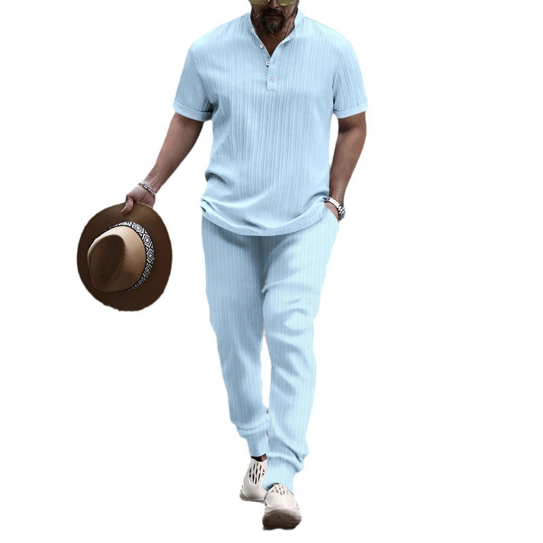 Herren kurzärmeliges Henley-Polo mit Stehkragen, feiner Längsripp-Struktur und entspanntem Relax-Fit Drune