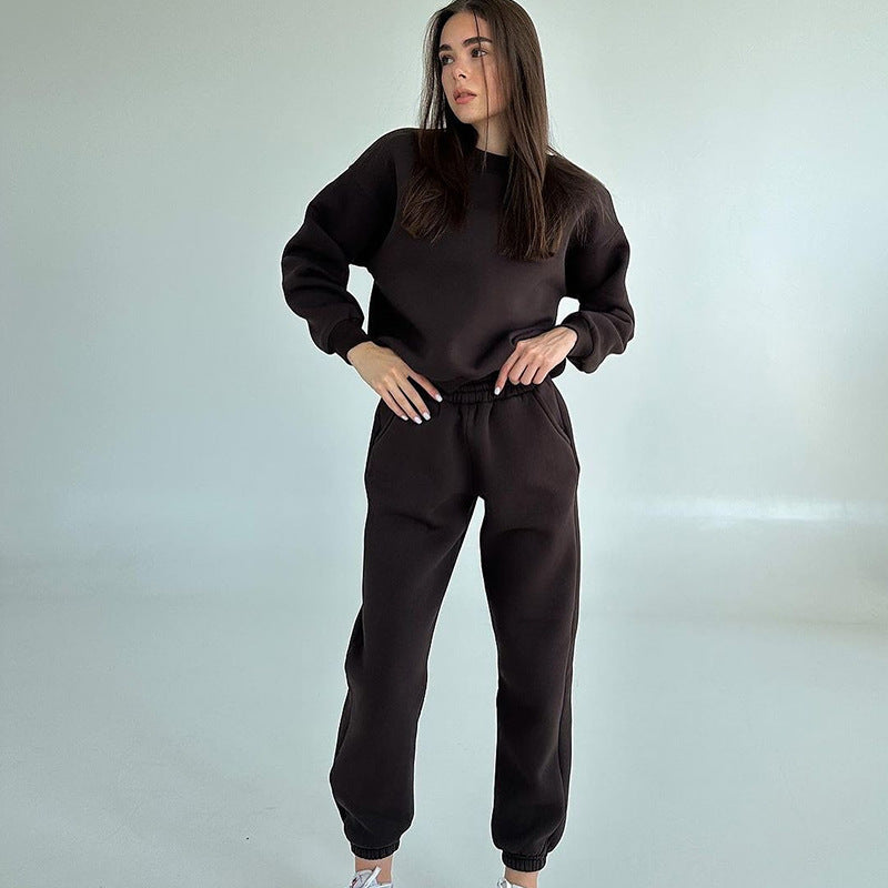 Damen Modernes Lounge-Set aus formstabilem Scuba-Fleece mit hochgeschnittener Jogginghose Drune