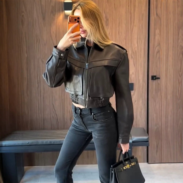 Damen Kurz geschnittene Lederjacke mit elastischem Saum und aufgesetzten Brusttaschen Drune