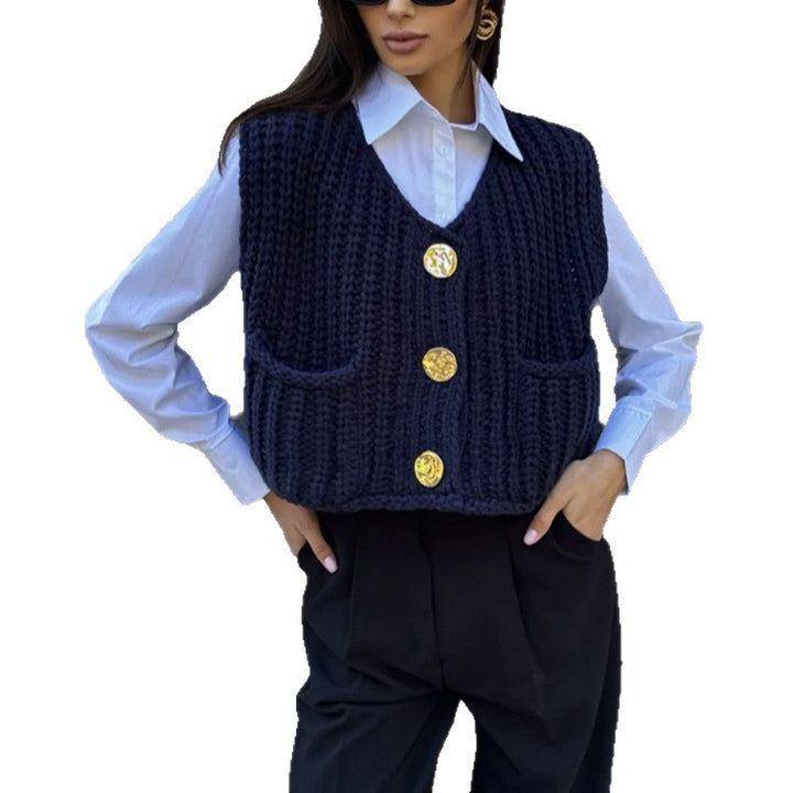Damen Grobgestrickte Cropped Weste mit V-Ausschnitt und goldenen Zierknöpfen Drune