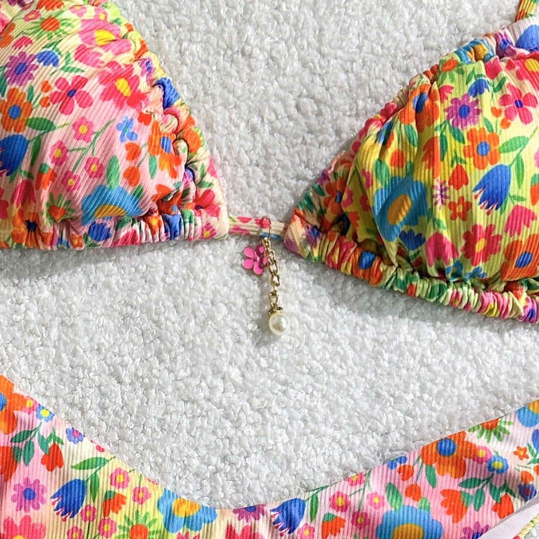 Damen Triangel-Bikini mit buntem Floral-Design und feinen Rüschendetails Drune