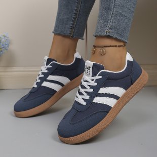 Damen Retro Sneaker mit Gummisohle, Velours‑Details und markanten Seitenstreifen Drune