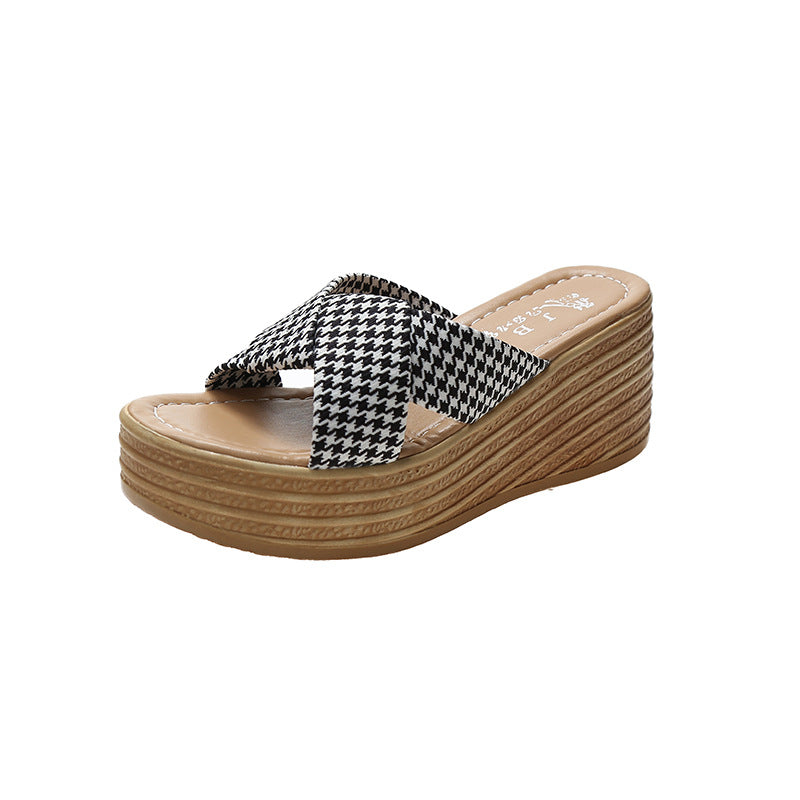 Damen Wedge-Pantoletten mit elegantem überkreuztem Riemendesign und komfortablem Hochplateau Drune